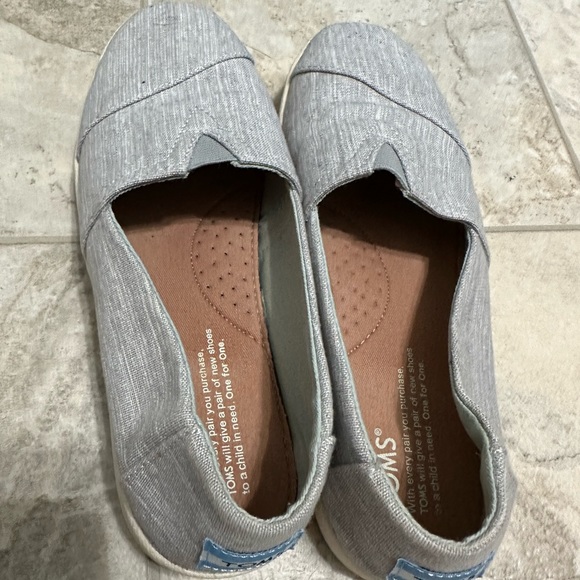 Toms slip ons - Picture 3 of 5